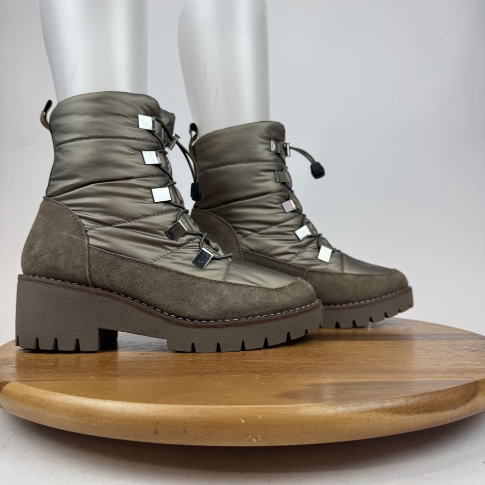 Womens Blondo Daylor‎ Gold Quilted Nylon Waterproof Casual Heeled Boots Size 8.5